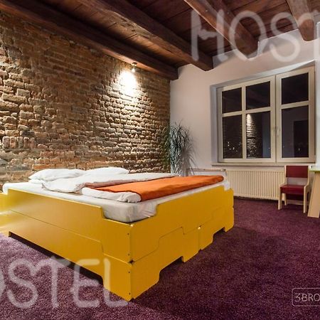 3 Bros' Hostel Cieszyn Cieszyn  Rum bild