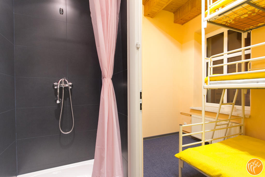 3 Bros' Hostel Cieszyn Cieszyn  Exteriör bild
