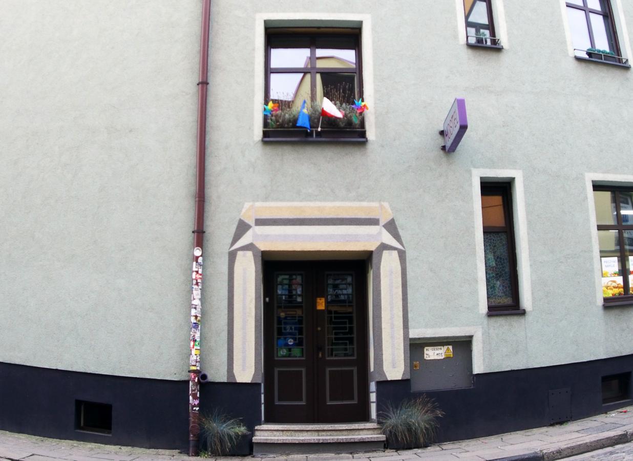 3 Bros' Hostel Cieszyn Cieszyn  Exteriör bild